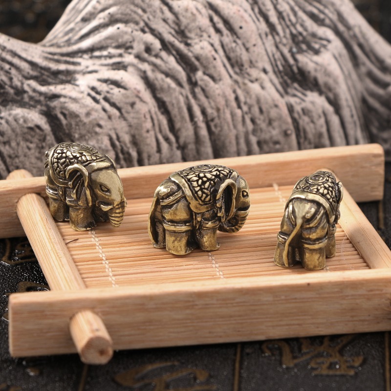 Adorno de pieza de mano tallad - Vintage Collectible Christmas Ornaments reseña y precio